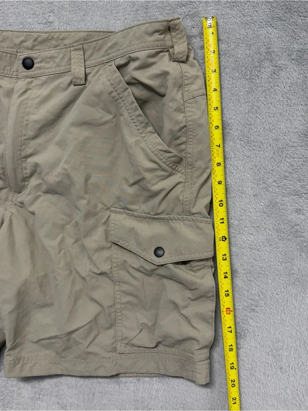 Duluth Trading Shorts Mens 40 Tan Armachillo Cargo Cooling Ripstop Paratrooper